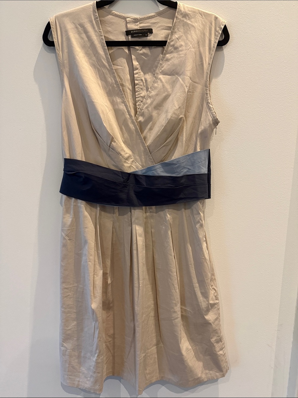 BCBGMaxAzria Beige Midi Dress with Navy Contrast Waistband